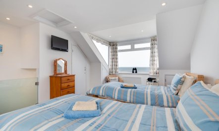 4 Bed in St Ives 8