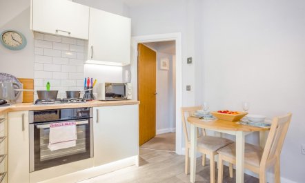 1 Bed in Swanage 9