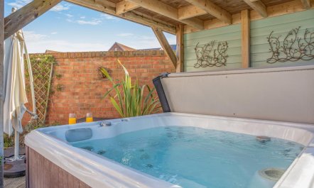 4 Bed in Seahouses 3