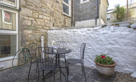 2 Bed in St Ives 9
