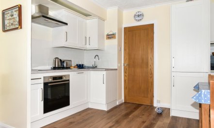 2 Bed in Saundersfoot 2