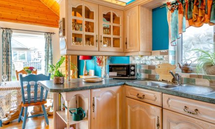 2 Bed in Staithes 7