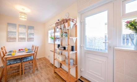 2 Bed in Seahouses 8