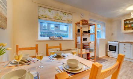 2 Bed in Seahouses 4