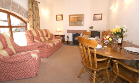 2 Bed in Nr Brampton 2