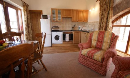 2 Bed in Nr Brampton 4