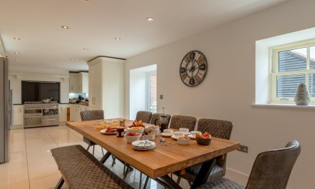 4 Bed in Northrepps 8