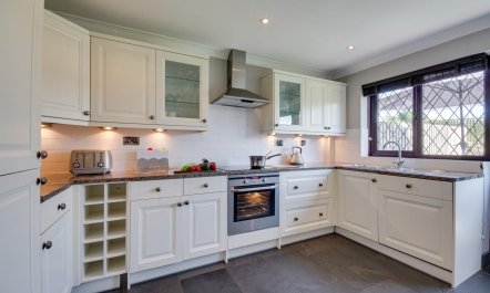 4 Bed in Padstow 3