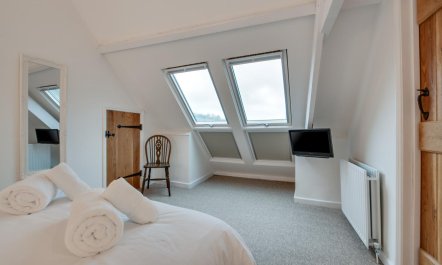 3 Bed in Dartmouth 8