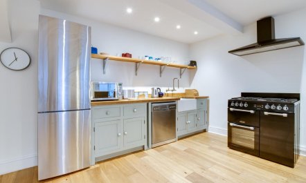 3 Bed in Dartmouth 5