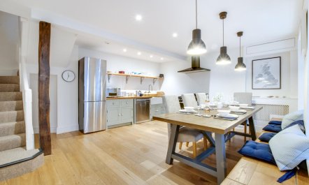 3 Bed in Dartmouth 4