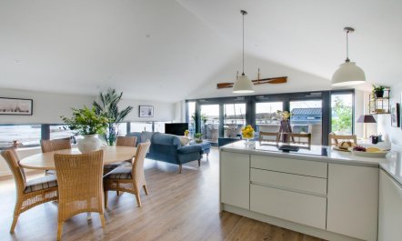 2 Bed in Woodbridge 2