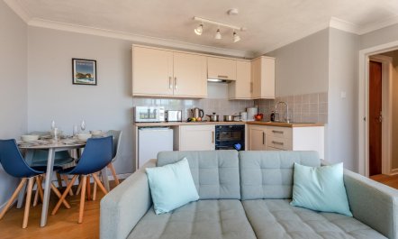 2 Bed in Swanage 7