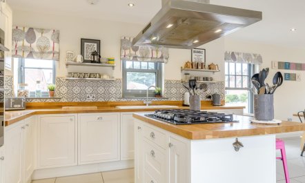 4 Bed in Mundesley 1
