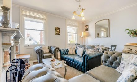 3 Bed in Swanage 1