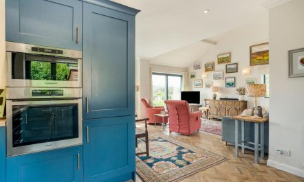 2 Bed in Carlton 4