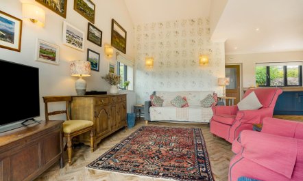 2 Bed in Carlton 6