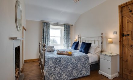 2 Bed in Whitby 3