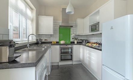 4 Bed in Southwold 5