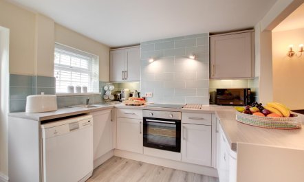 1 Bed in West Runton 5