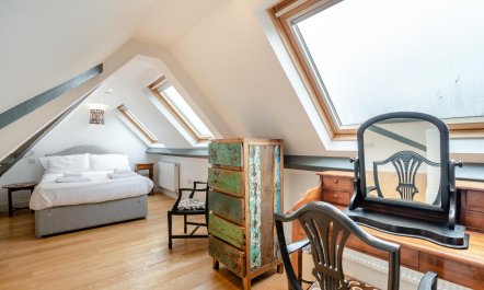 1 Bed in Whitby 2