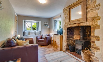 1 Bed in Branscombe 1