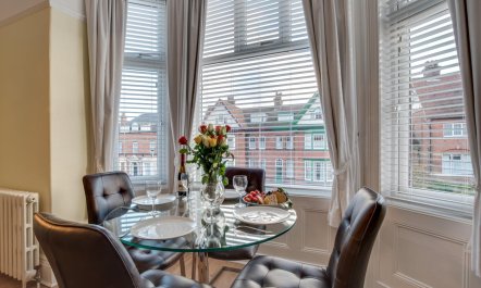 2 Bed in Scarborough 1