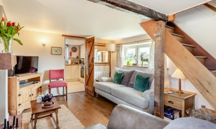 2 Bed in Bodham 1