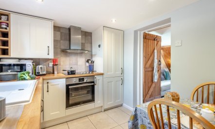 2 Bed in Bodham 8