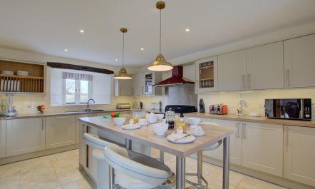 3 Bed in Edgefield 1