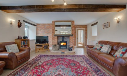 3 Bed in Edgefield 2