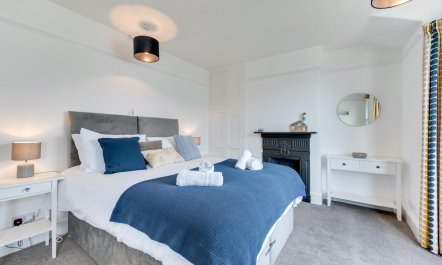 2 Bed in Dartmouth 6