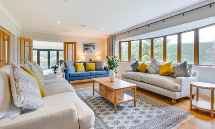 7 Bed in Ashton 8