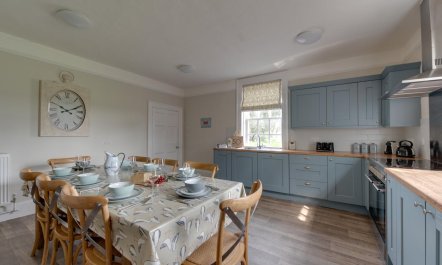 6 Bed in Nr Southwold 3
