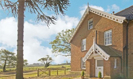 6 Bed in Nr Southwold