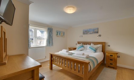 3 Bed in Port Eynon 3