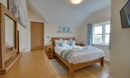 3 Bed in Port Eynon 4