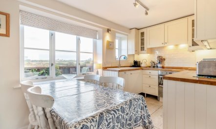 3 Bed in Southwold 2