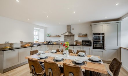 4 Bed in Rhoshirwaun 5