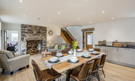 4 Bed in Rhoshirwaun