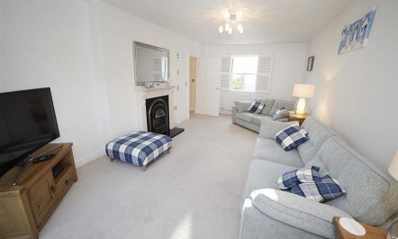4 Bed in Gower 6