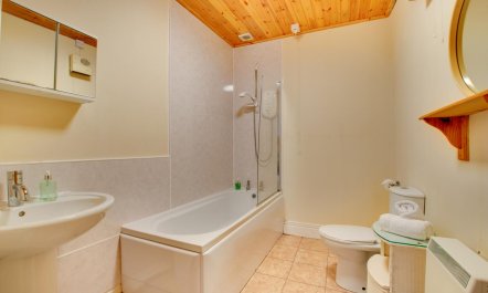 2 Bed in Seahouses 9