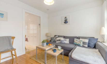 2 Bed in Holt 7