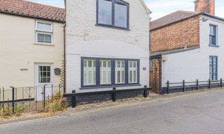 2 Bed in Holt 2