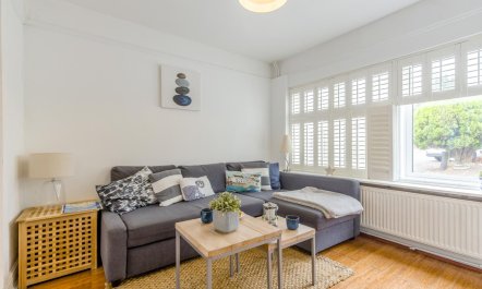 2 Bed in Holt 8