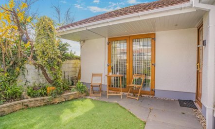 1 Bed in Bishopston 7