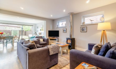4 Bed in Reydon 2