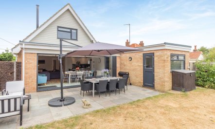 4 Bed in Reydon