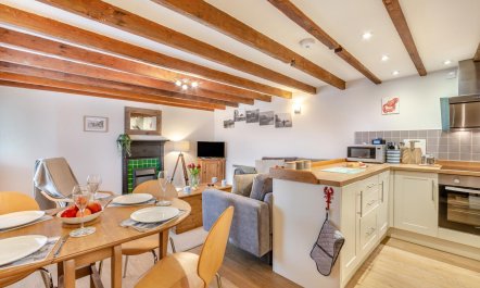 2 Bed in Seahouses 6