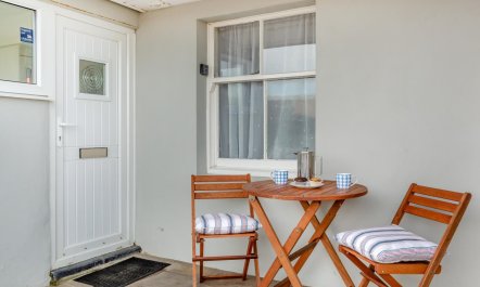 2 Bed in Seahouses 4